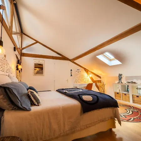 Chateau Papounan Bed & Breakfast *