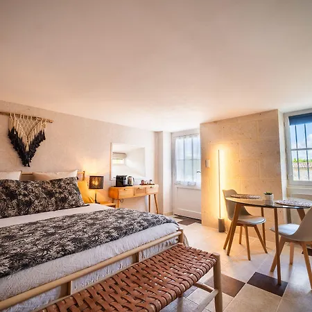 Bed & Breakfast Chateau Papounan Saint-Estèphe