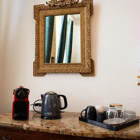 Chateau Papounan Bed & Breakfast